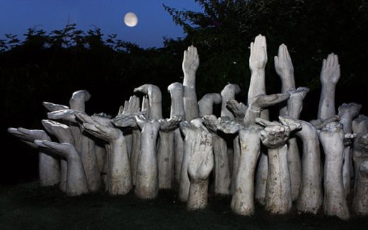 скамейка «Зомби» в Лондоне