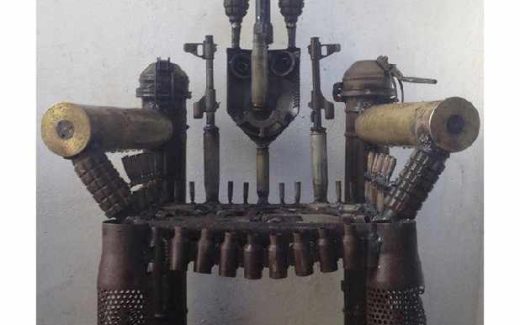 трон - скульптура мозамбикского художника Гонсало Мабунды