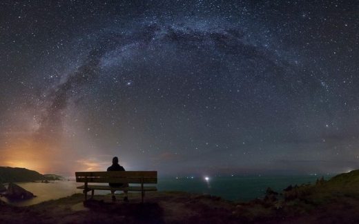 скамейка, звездное небо Испании