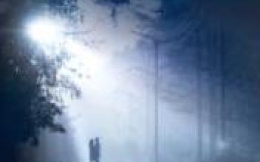 двое под луной