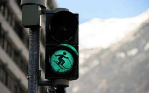 светофор с лыжником