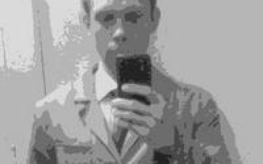 мужчина с телефоном