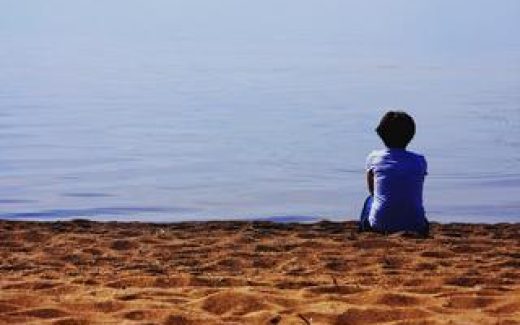 девушка на берегу