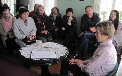 Андрей Катрич в домике А.П.Чехова в Сумах