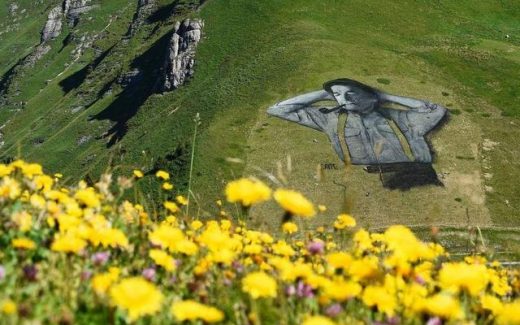 Пастух на склоне Шо-де-Монт в долине Лейзан. Saype