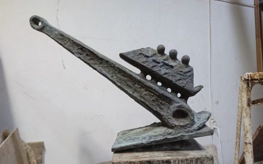 В. Кочмар_Вперед в майбутнє. 2018. Бронза. 200x64x40