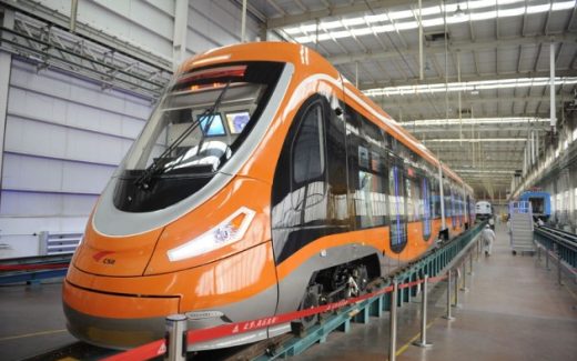 Специалисты китайской транспортной корпорации CSR Sifang Co Ltd., представили первый в мире серийный трамвай, работающий на водородном топливе