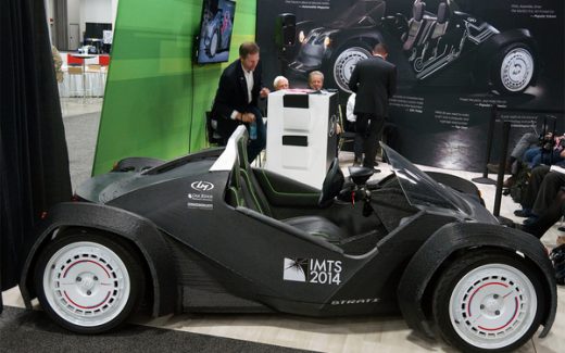 автомобиль, его кузов распечатан на 3D принтере