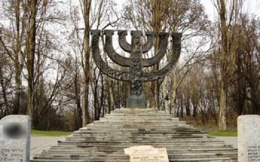 памятник в Киеве