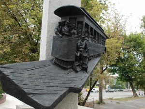 памятник первому трамваю в Киеве