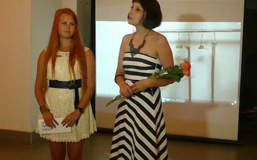 Римма Миленкова и Людмила Овсиенко на открытии выставки польской графики в Сумах