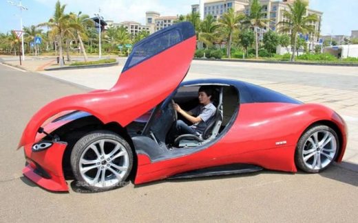 Китаец самостоятельно собрал электрокар из подручных средств