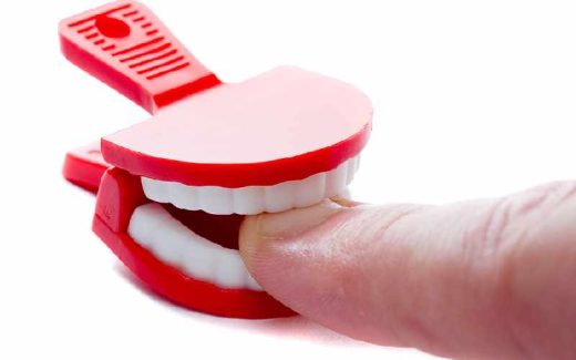 грызть ногти