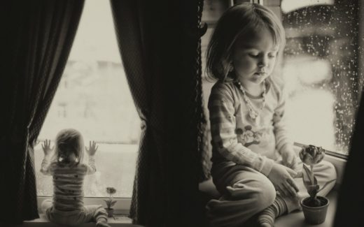 задумчивый ребенок