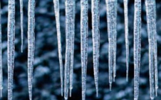 сосульки, висящие сверху вниз