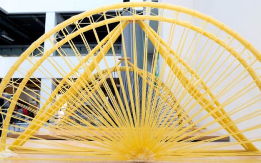 мост из спагетти