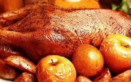 гусь запеченный с яблоками